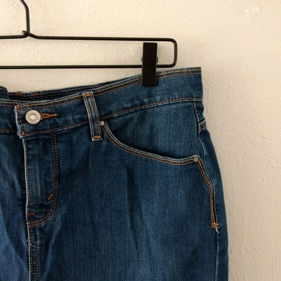 Levis Mid Length Denim Skirt - Picture 8 of 8